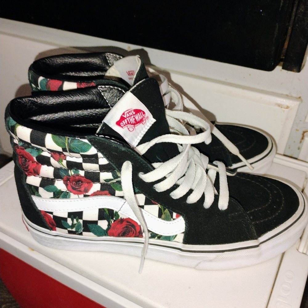 Customs Checkerboard Roses Sk8-Hi Size 7 - Picture 3 of 9